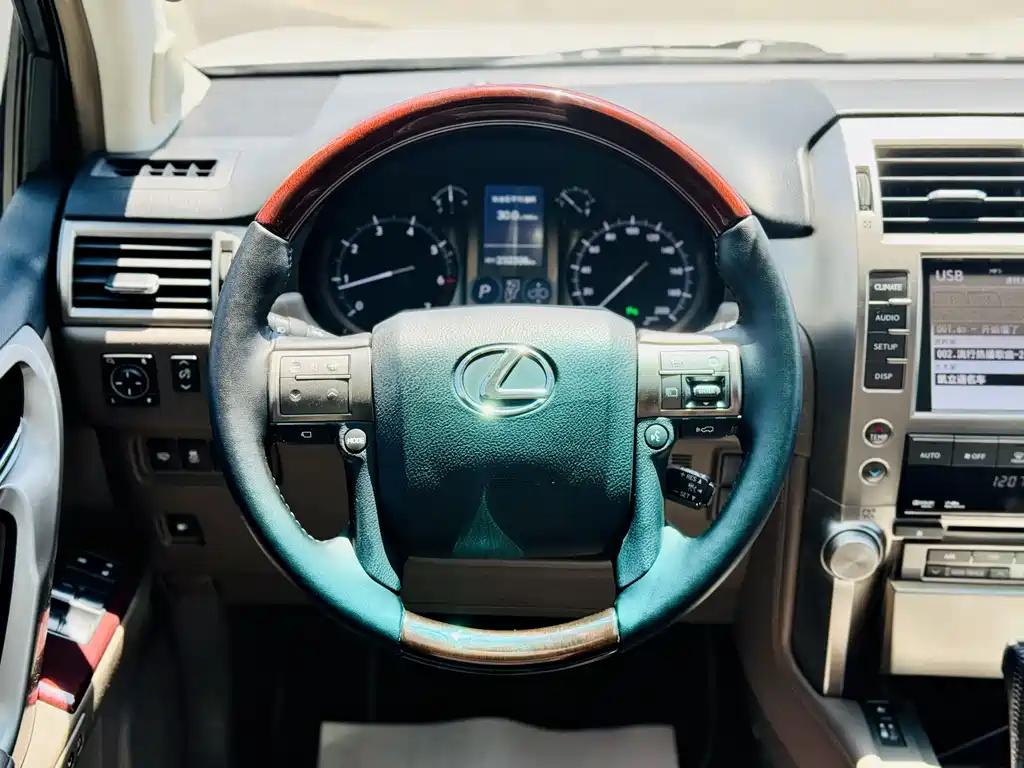 Lexus GX 2013 — фото 13