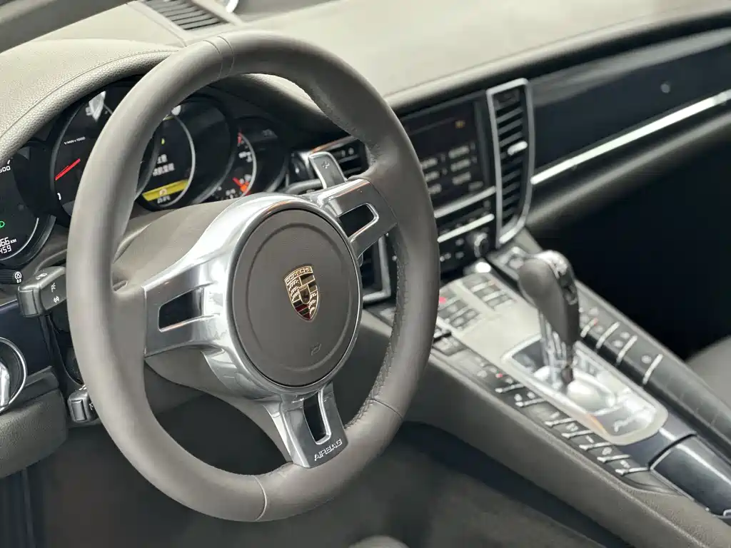 Porsche Panamera 2014 — фото 15