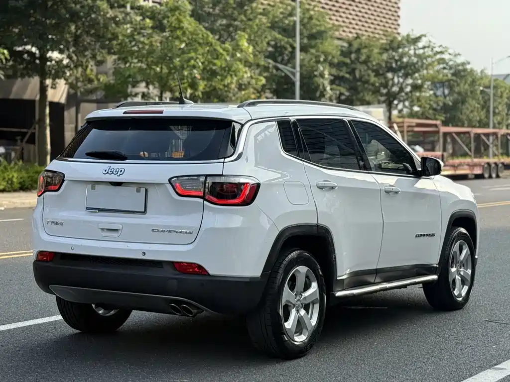 Jeep Compass 2021 — фото 4