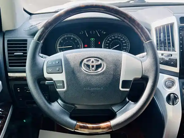 Toyota Land Cruiser 2015
