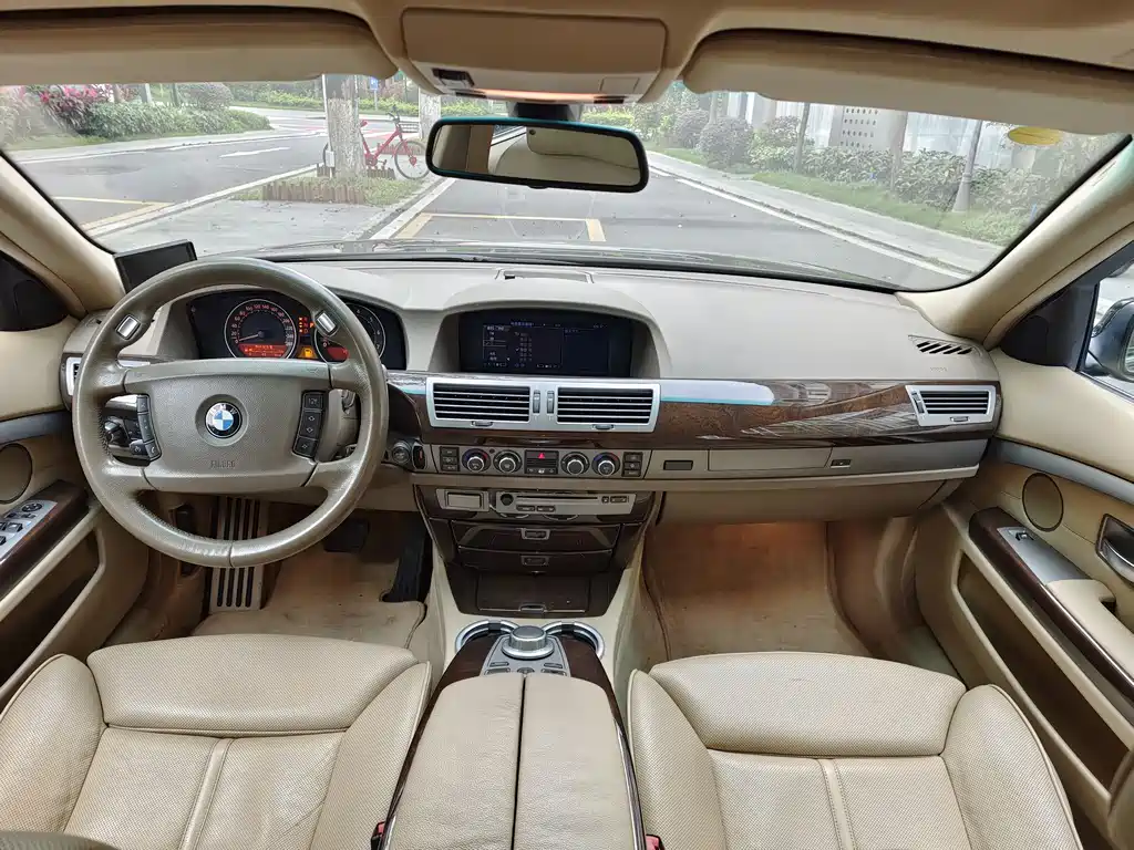 BMW 7 Series 2008 — фото 14