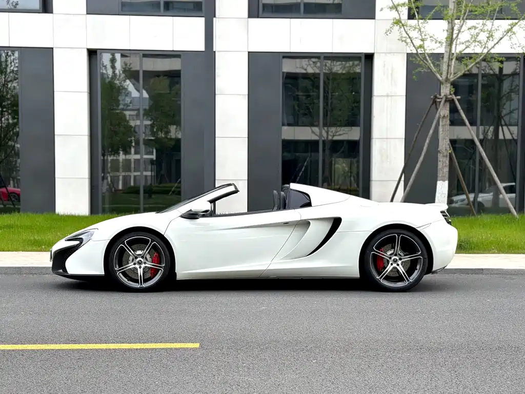 McLaren 625C 2015 — фото 8