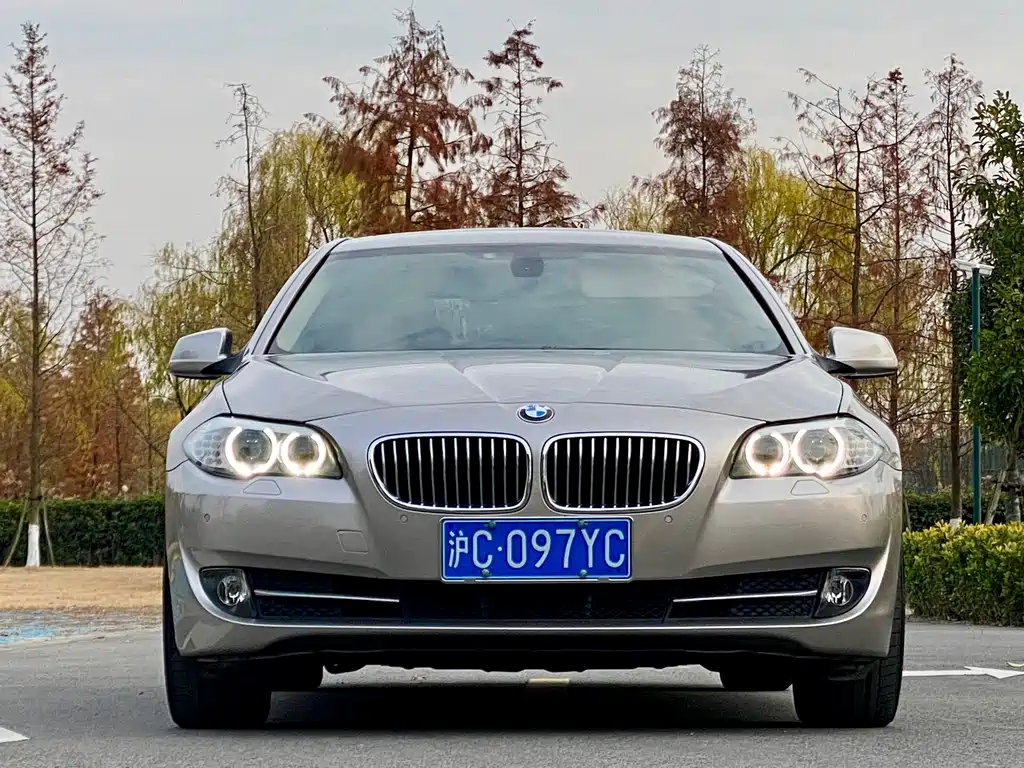 BMW 5 Series 2012 — фото 12