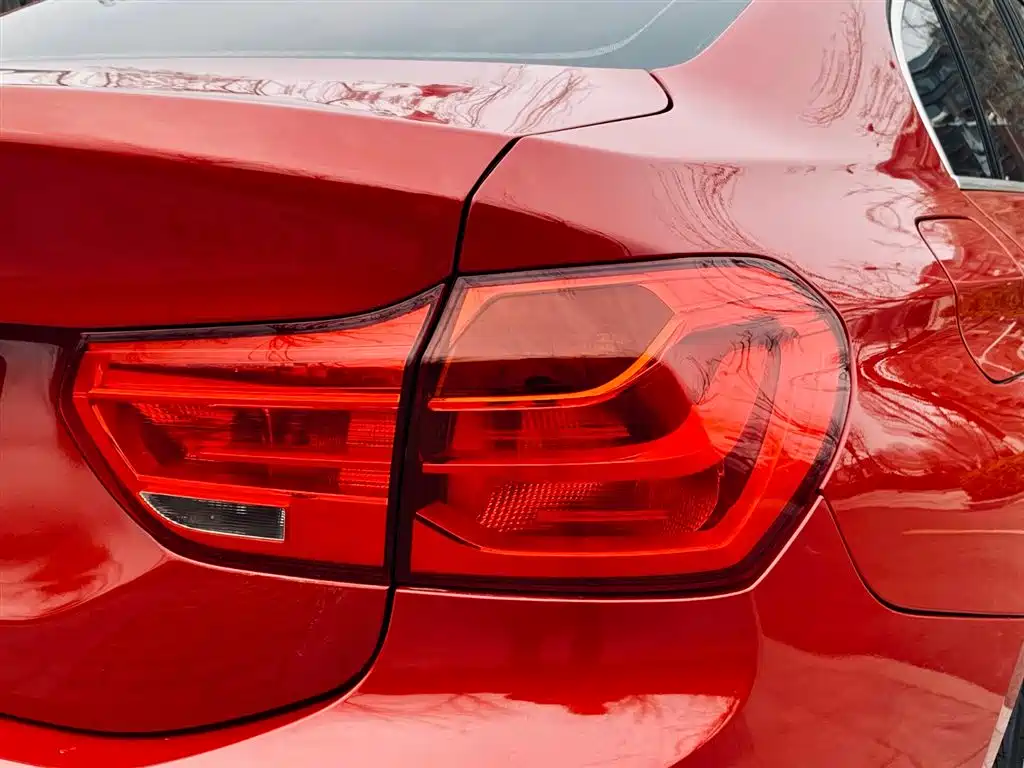 BMW 1 Series 2019 — фото 10