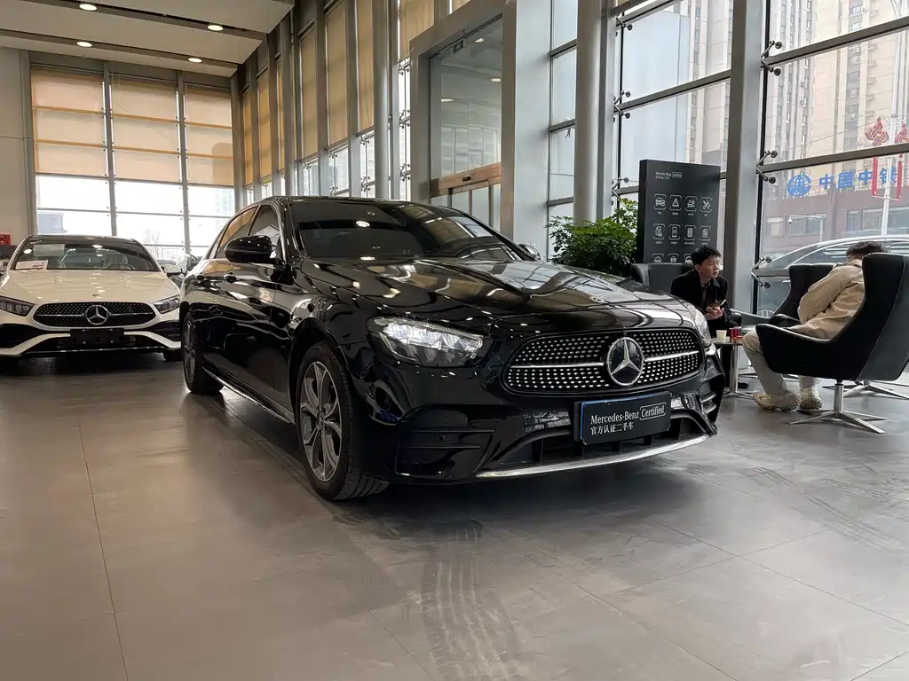 Mercedes-Benz E-Class 2022 — фото 3