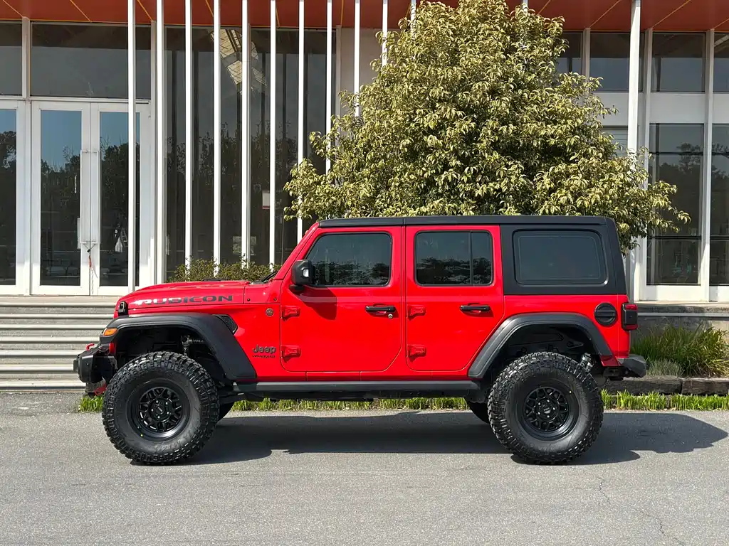 Jeep Wrangler 2020 — фото 2