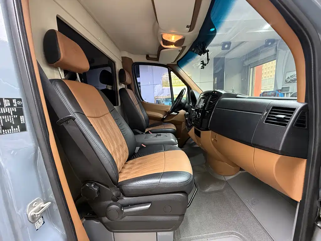 Mercedes-Benz Sprinter 2017 — фото 16