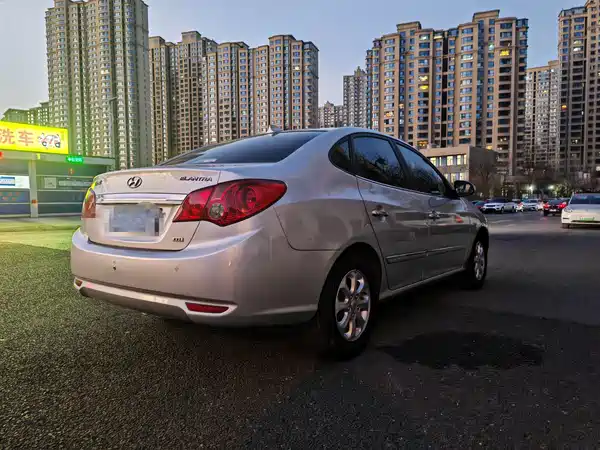 Hyundai Yuedong 2011