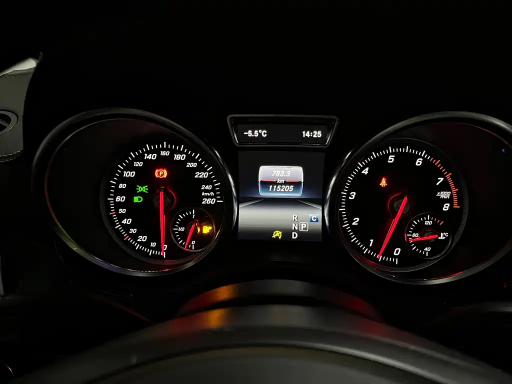 Mercedes-Benz GLS 2018 — фото 19