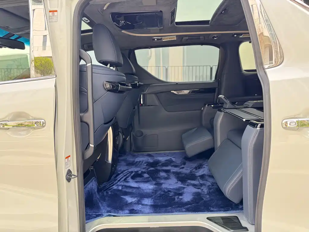Toyota Alphard 2019 — фото 12