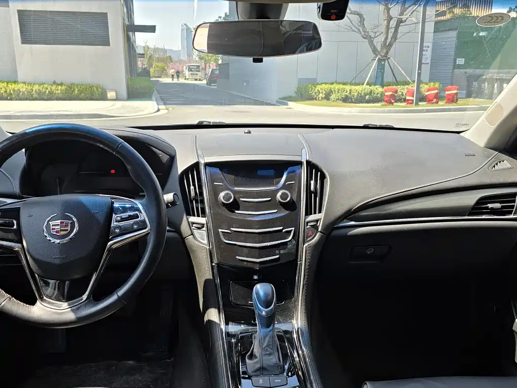 Cadillac ATS-L 2015 — фото 9