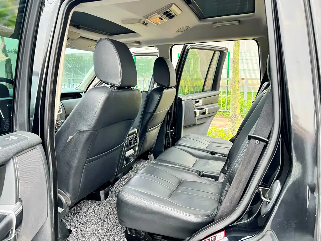 Land Rover Discovery 2015 — фото 6