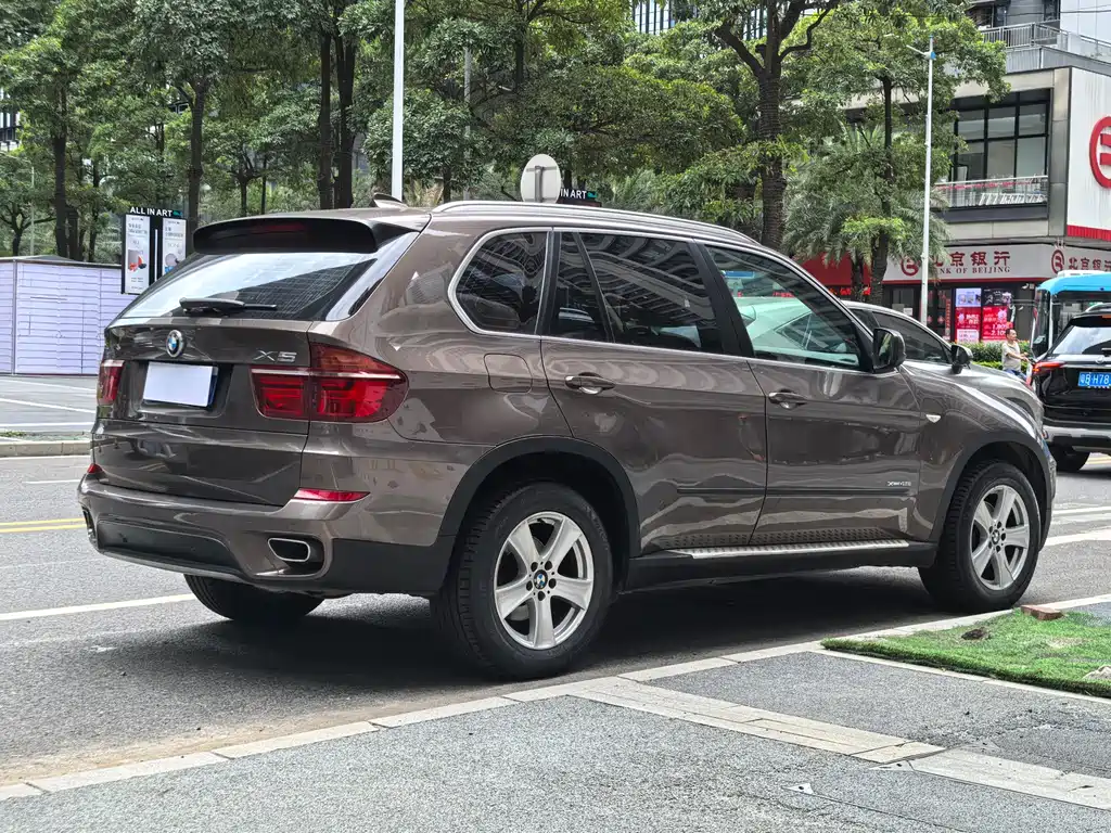 BMW X5 2011 — фото 16