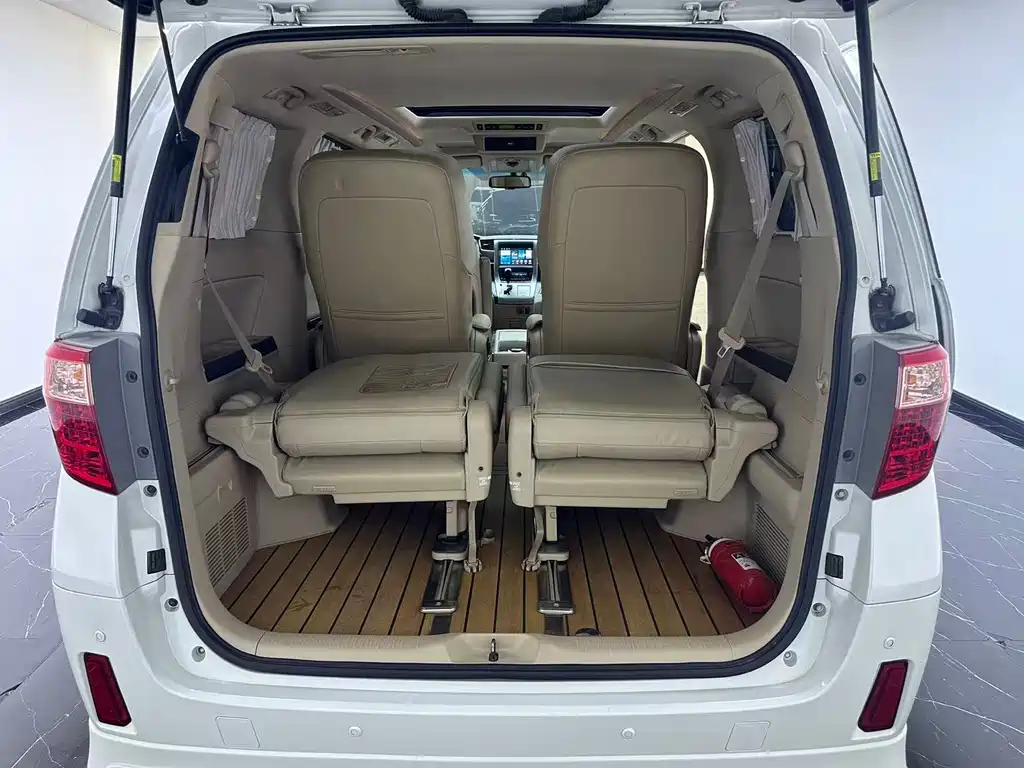 Toyota Alphard 2015 — фото 12
