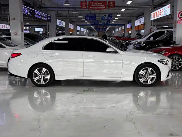 Mercedes-Benz C-Class 2022