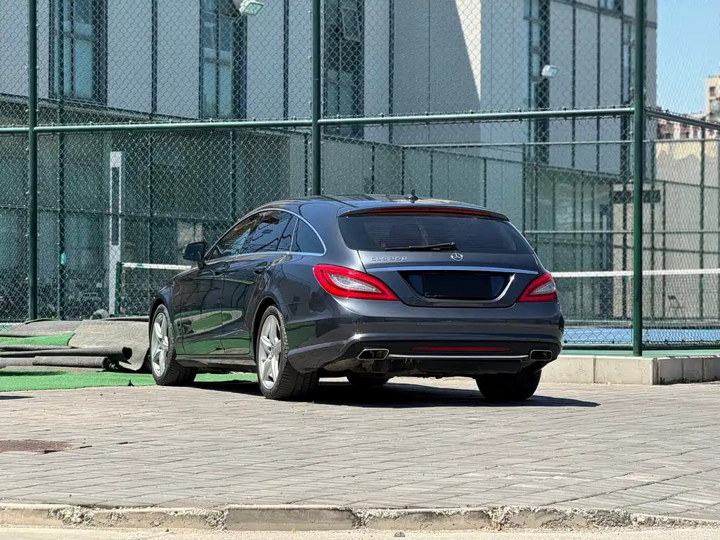 Mercedes-Benz CLS 2013 — фото 15