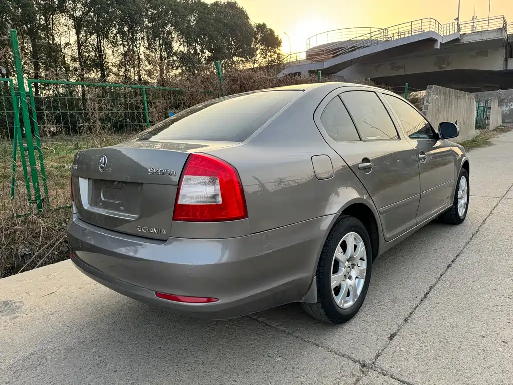 Skoda Octavia 2014 — фото 14