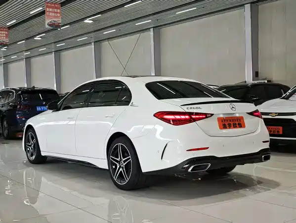 Mercedes-Benz C-Class 2024