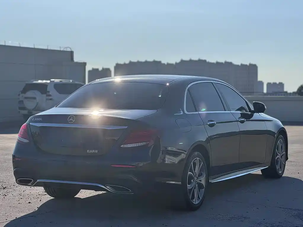 Mercedes-Benz E-Class 2020 — фото 16