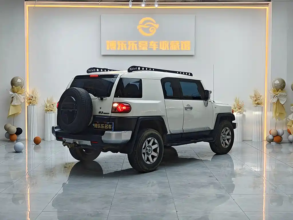 Toyota FJ Cruiser 2019 — фото 20