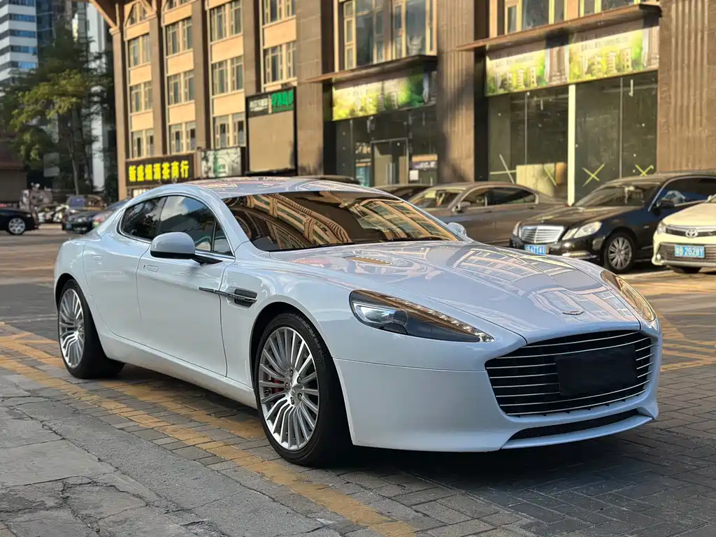 Aston Martin Rapide 2016 — фото 3