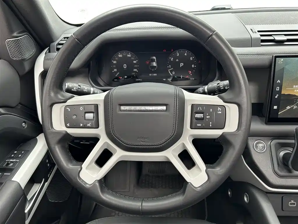 Land Rover Defender 2023 — фото 19