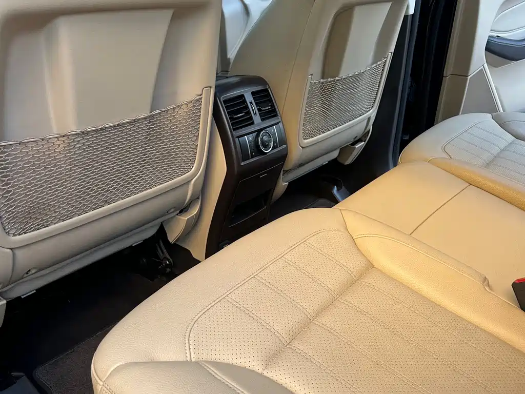 Mercedes-Benz GLS 2017 — фото 10
