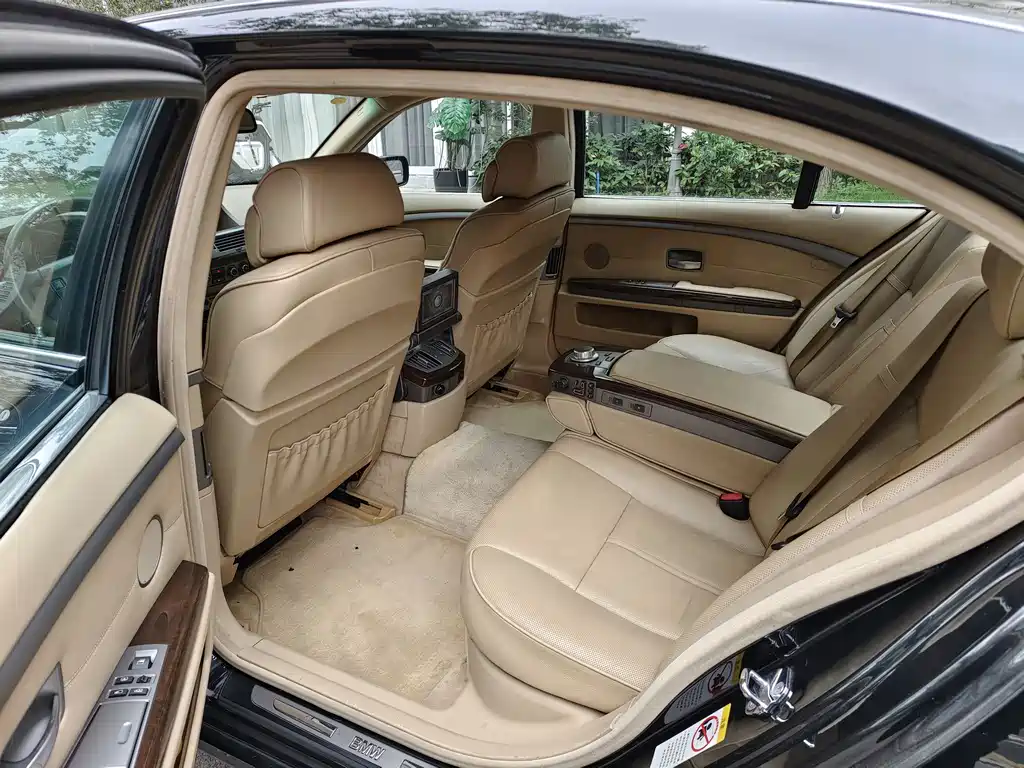 BMW 7 Series 2008 — фото 12