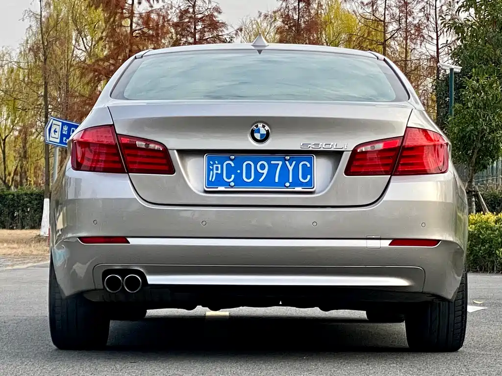 BMW 5 Series 2012 — фото 7