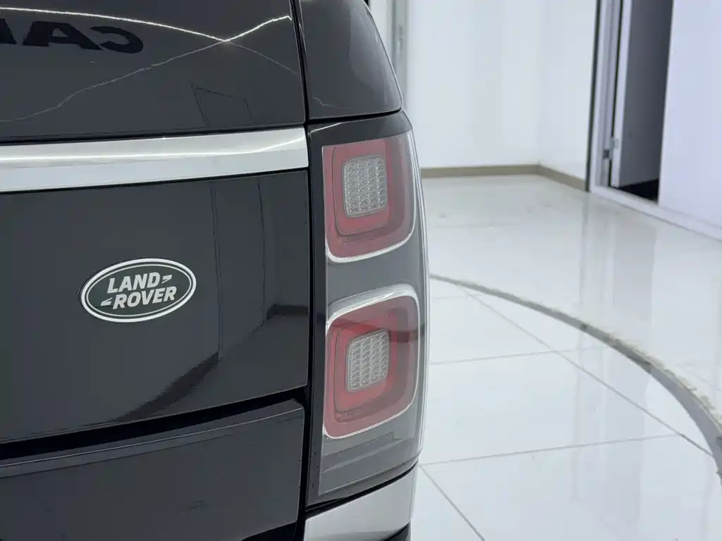 Land Rover Range Rover 2022 — фото 10