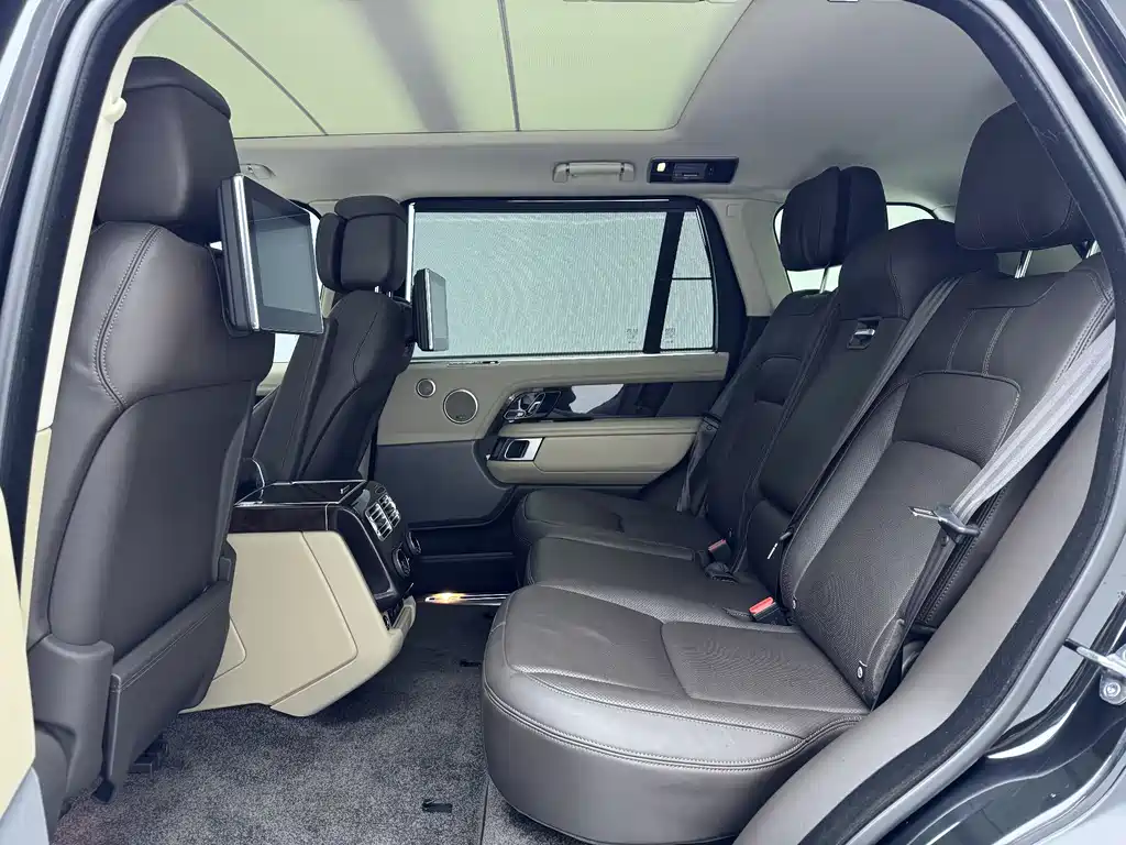 Land Rover Range Rover 2022 — фото 19