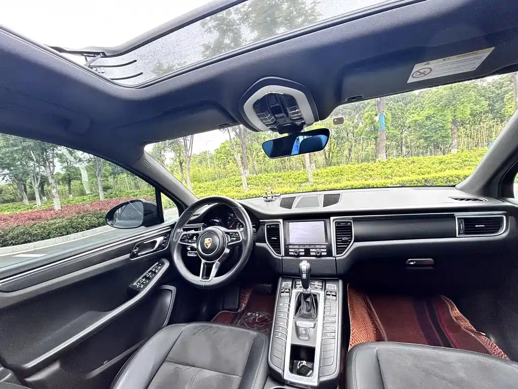 Porsche Macan 2016 — фото 17