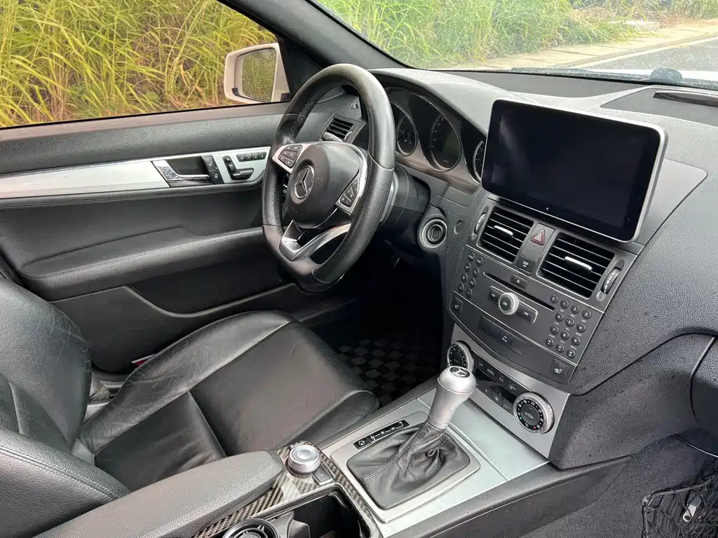 Mercedes-Benz C-Class 2010 — фото 16