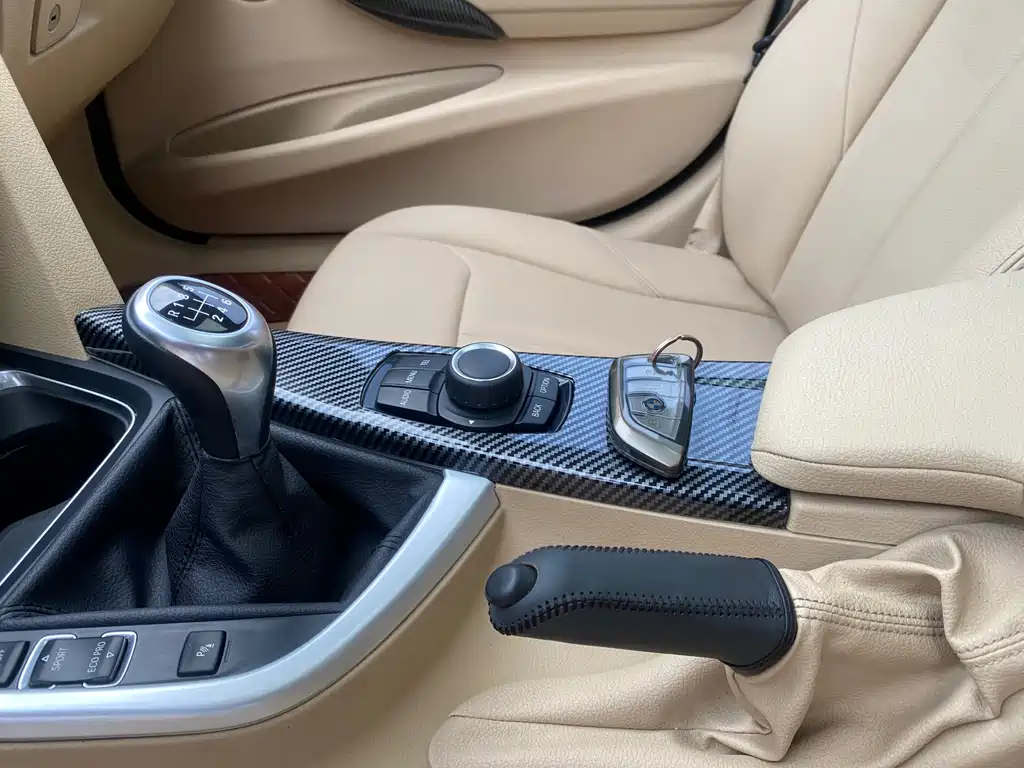 BMW 3 Series 2015 — фото 22