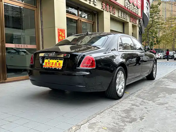 Rolls-Royce Ghost 2012