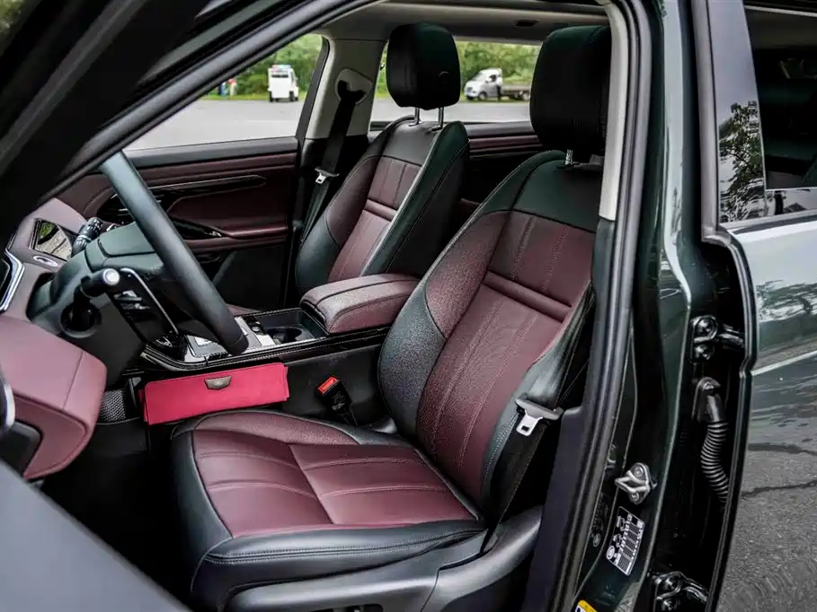 Land Rover Evoque 2024 — фото 15