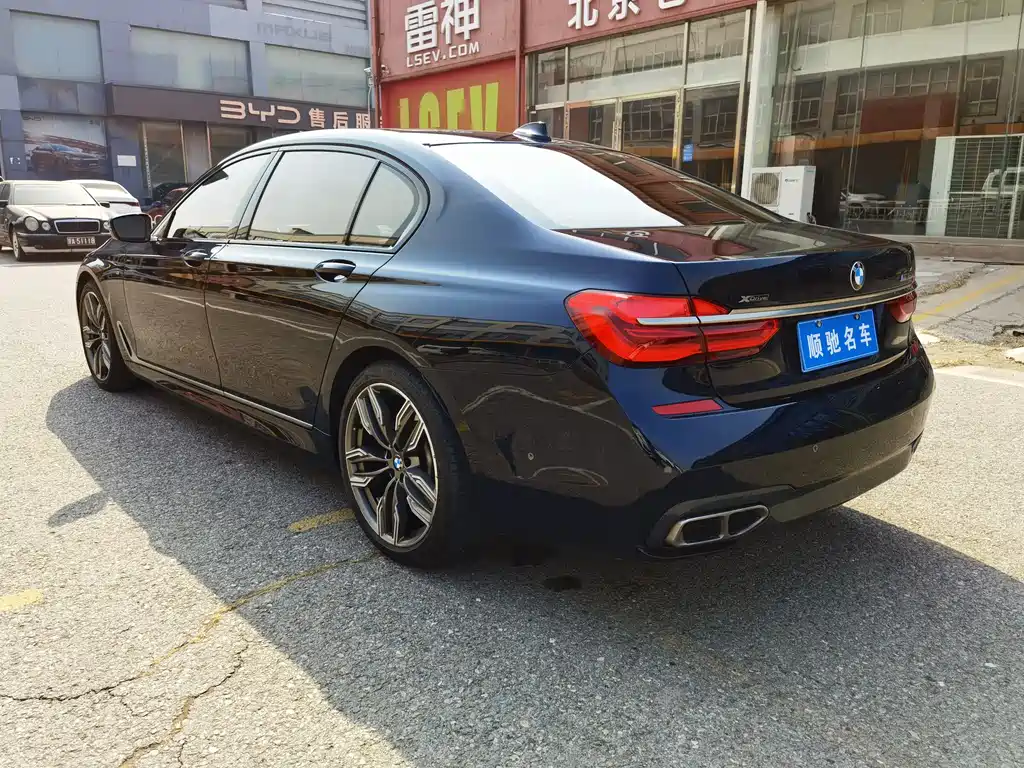 BMW 7 Series 2017 — фото 4