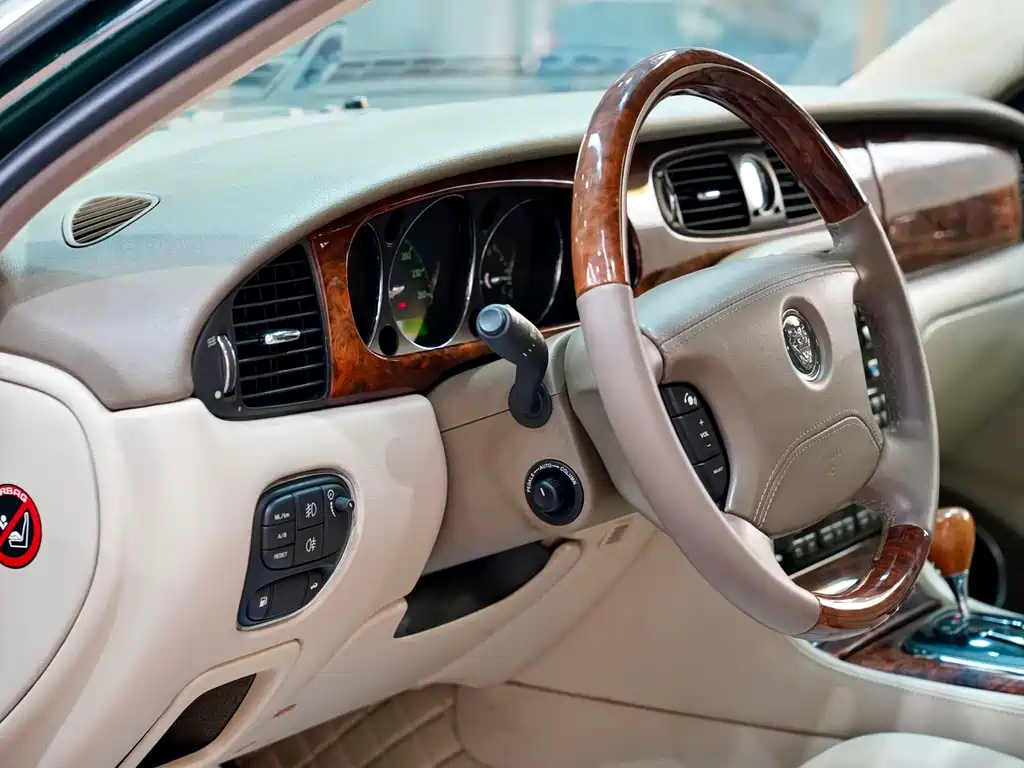 Jaguar XJ 2004 — фото 14