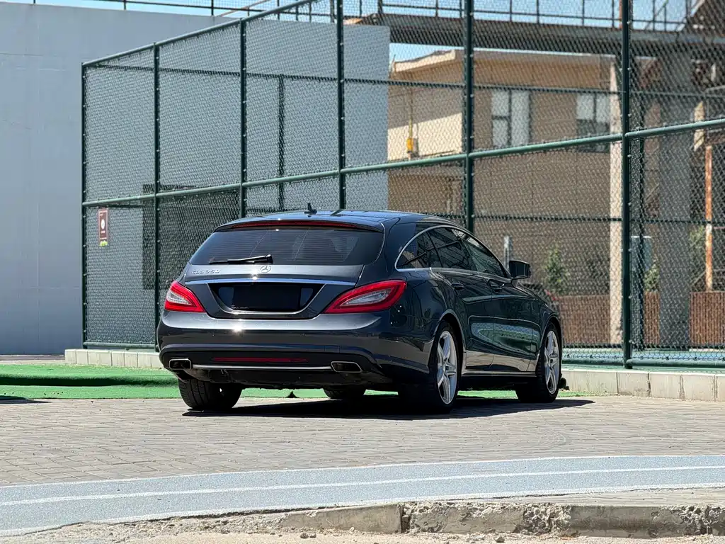 Mercedes-Benz CLS 2013 — фото 17