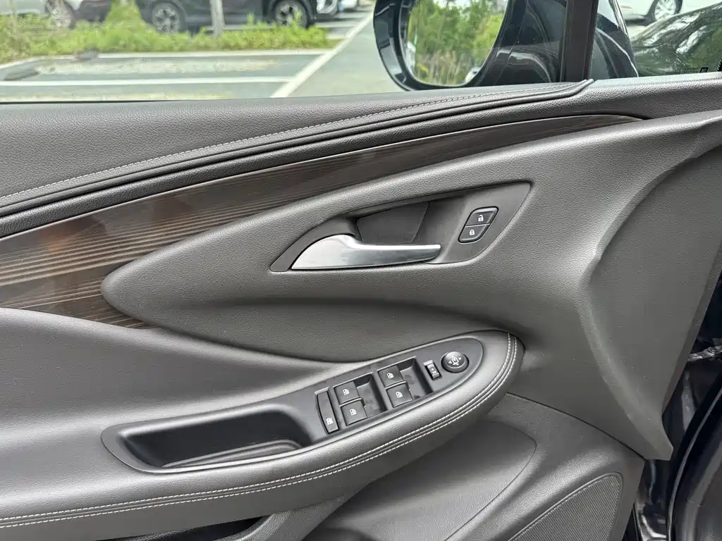 Buick Envision Plus 2020 — фото 11