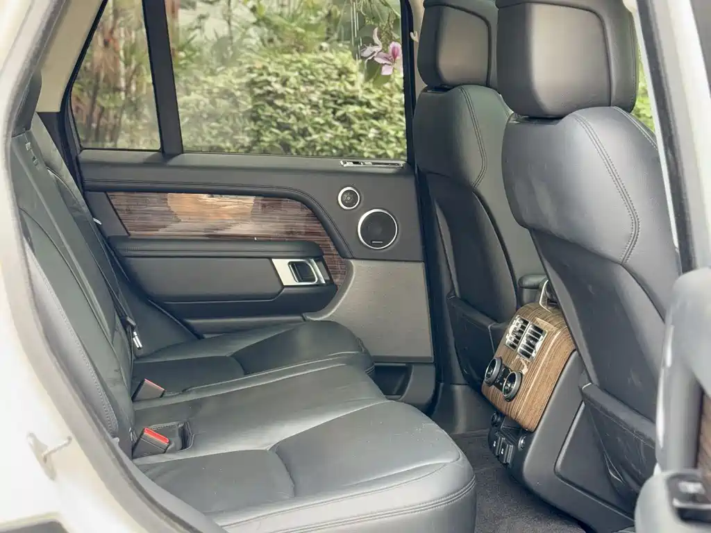 Land Rover Range Rover 2019 — фото 21