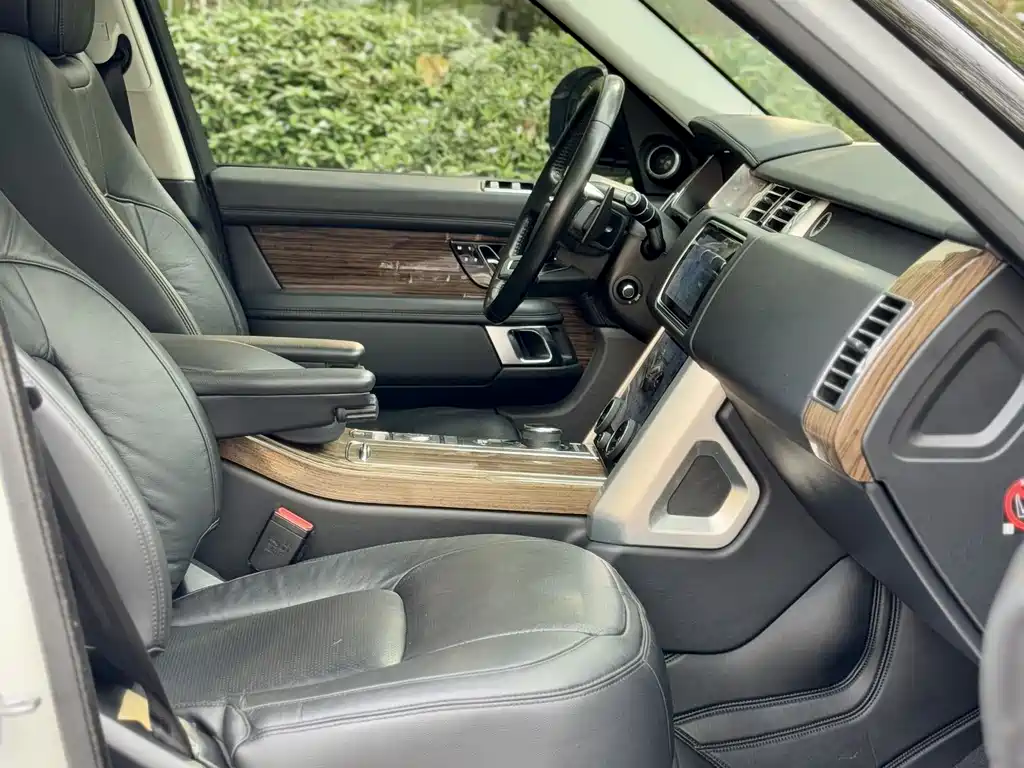 Land Rover Range Rover 2019 — фото 18