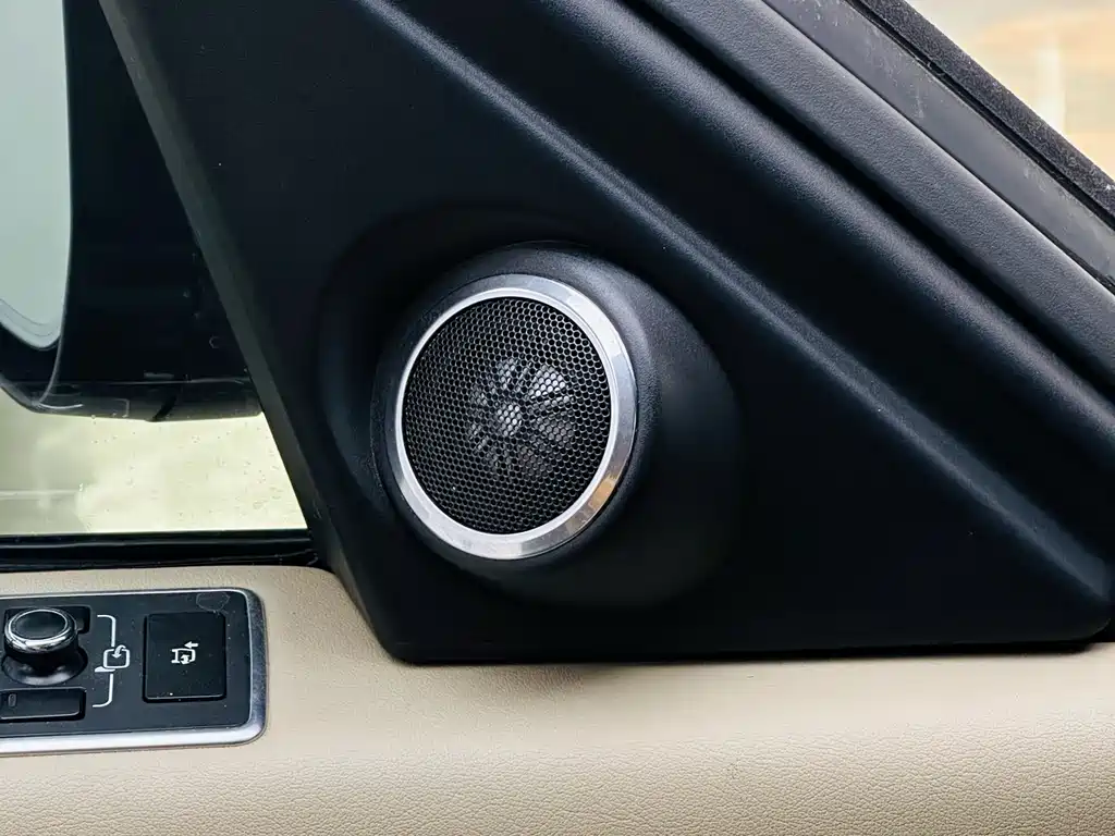Land Rover Range Rover 2015 — фото 22