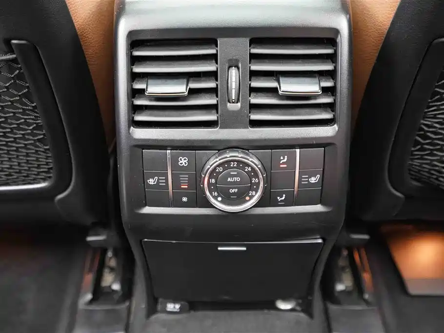 Mercedes-Benz GLS 2017 — фото 18