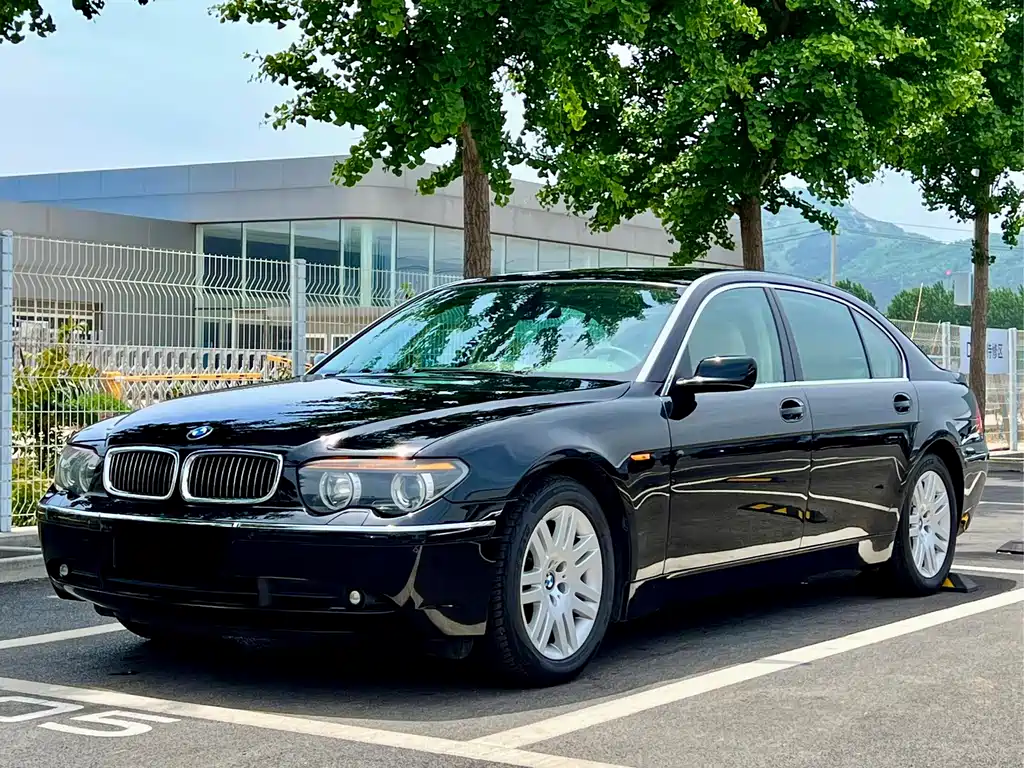 BMW 7 Series 2004 — фото 25