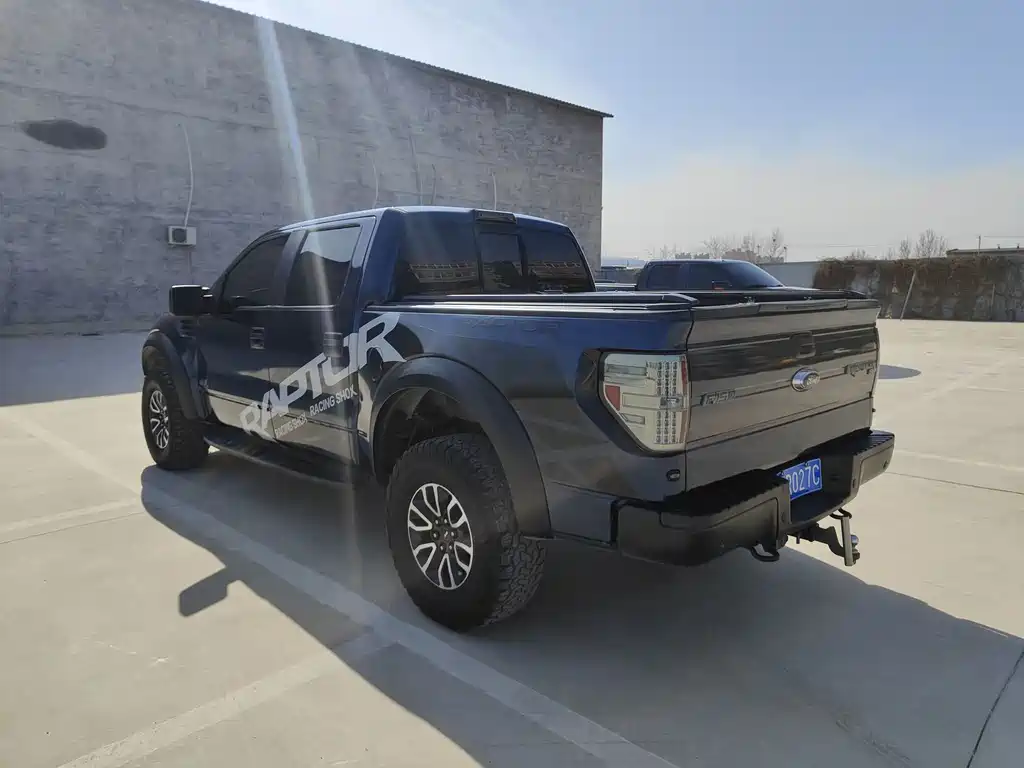 Ford F-150 Raptor 2014