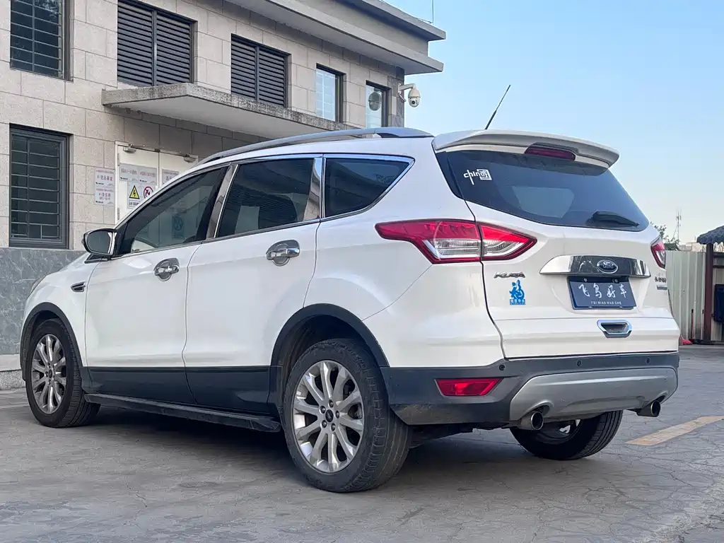 Ford Kuga 2016 — фото 14