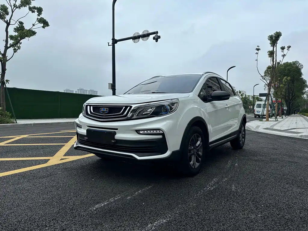 Geely Vision X3 2021 — фото 1