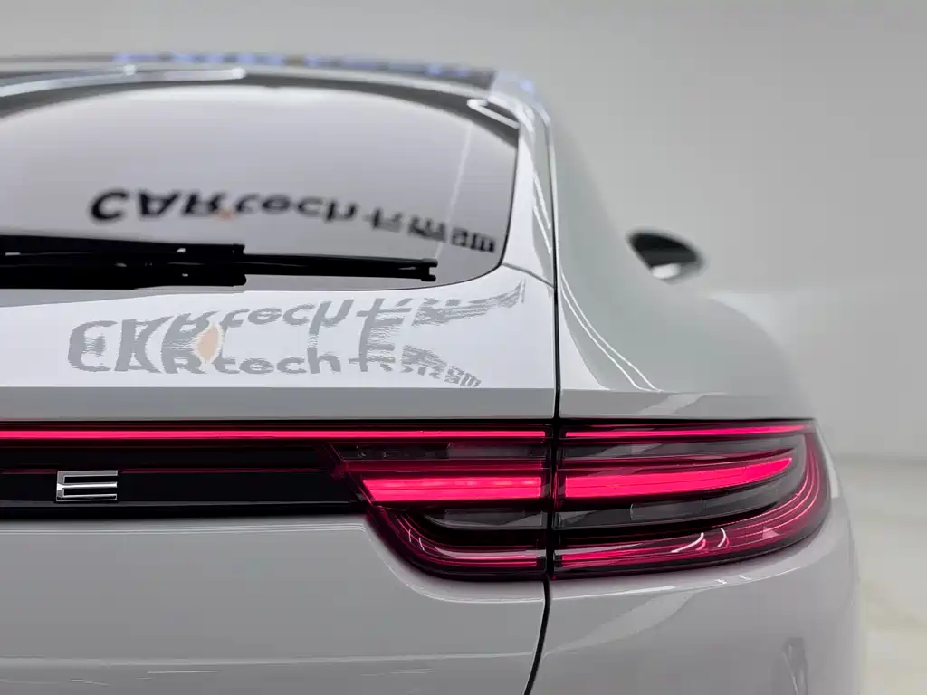 Porsche Panamera 2017 — фото 22