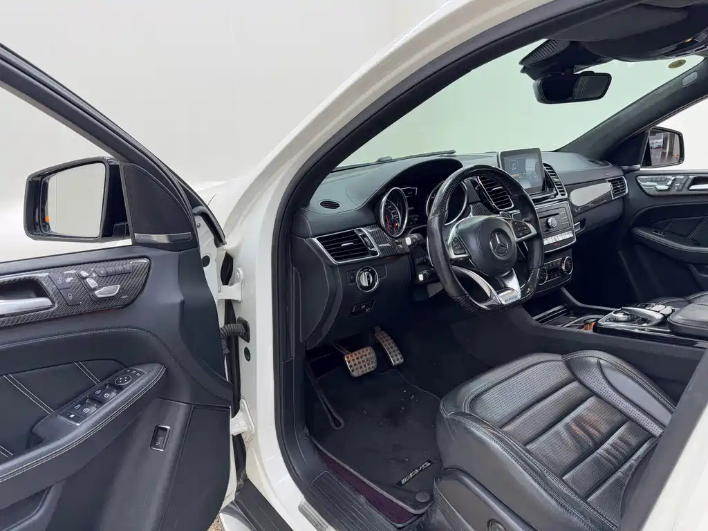 Mercedes-Benz GLE Coupe AMG 2018 — фото 12